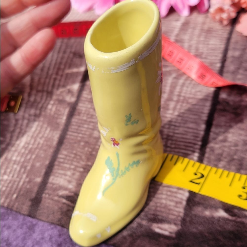 Ceramic Yellow Boot‎ - Picture 8 of 8